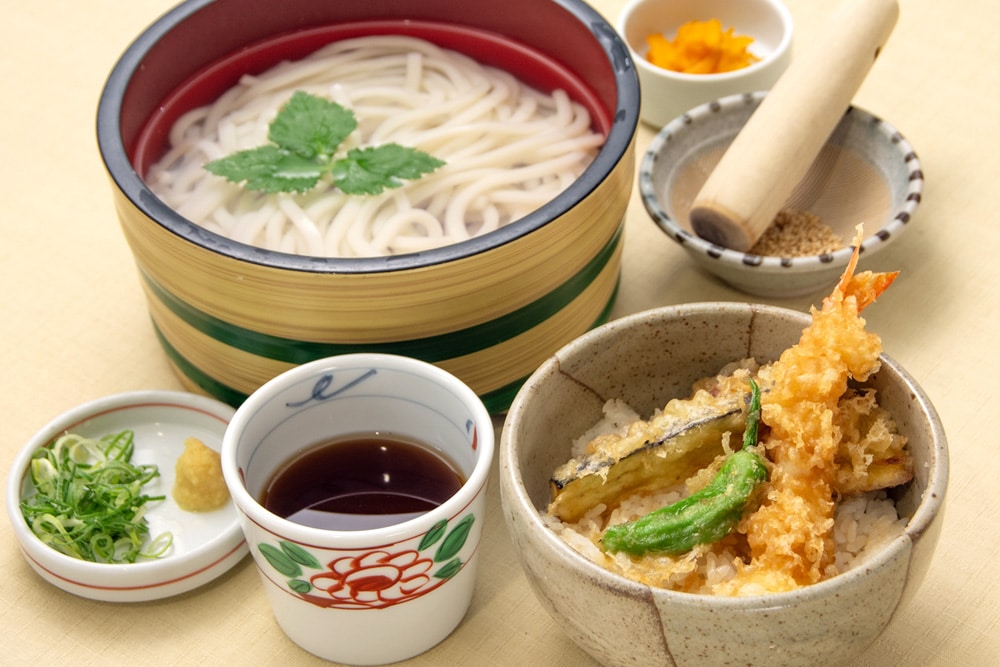 めん処つるはんのうどんと天丼